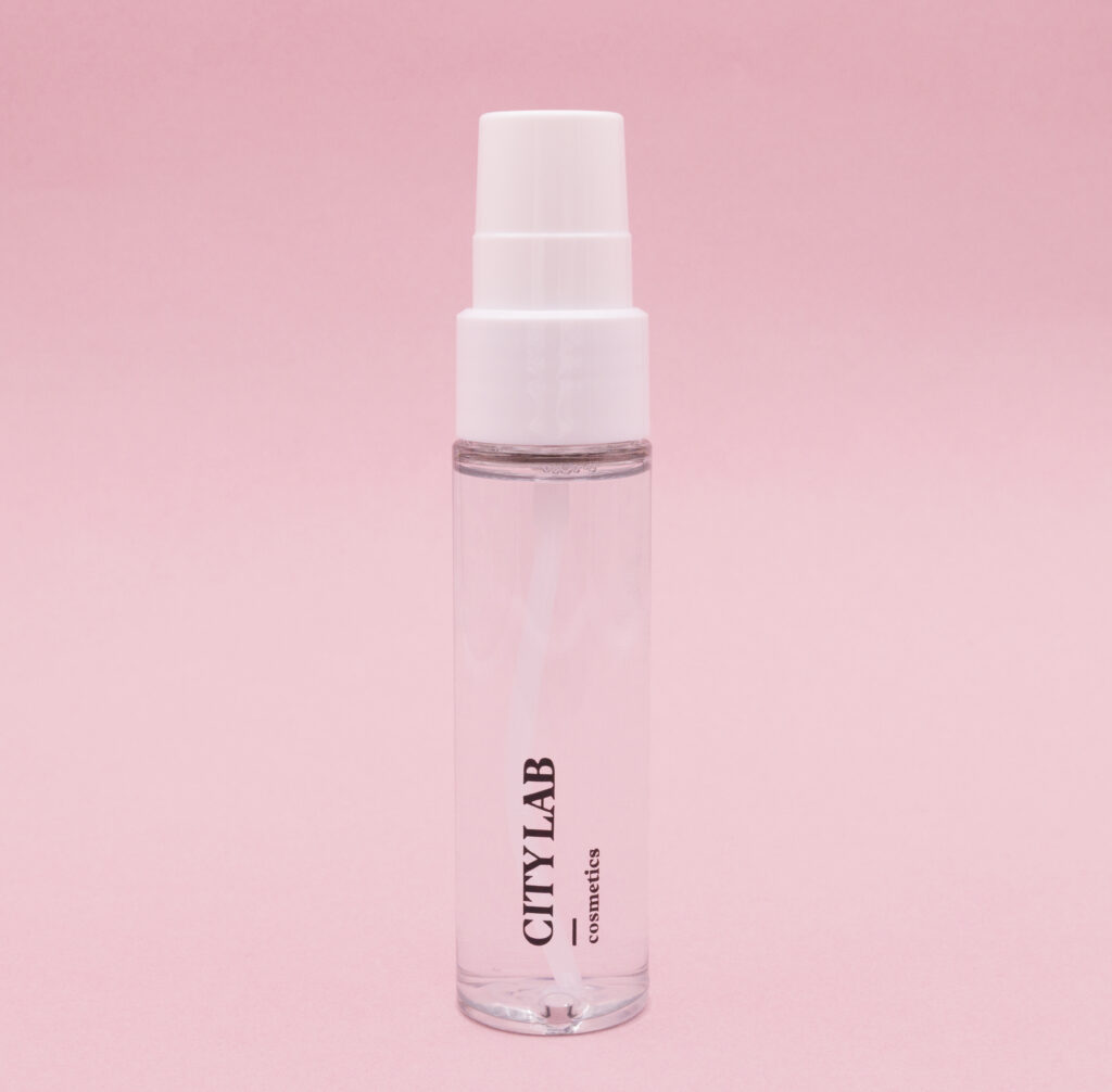 Face Mist contiene un'acqua marina unica ricca di minerali come zinco, magnesio, potassio e calcio