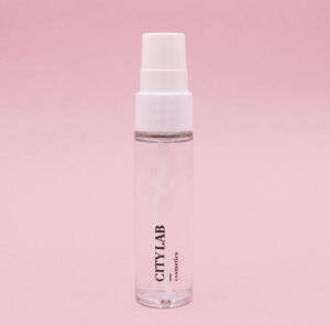 Face Mist contiene un'acqua marina unica ricca di minerali come zinco, magnesio, potassio e calcio